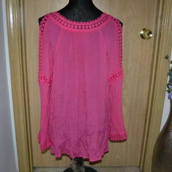 Zac & Rachel Cold Shoulder Fuchsia Boho Vacation Dressy Crochet Detailed Top - Picture 5 of 9